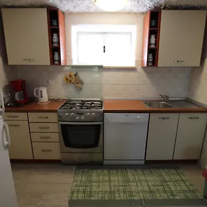 https://apartment-sunny-garden.in-istria.net